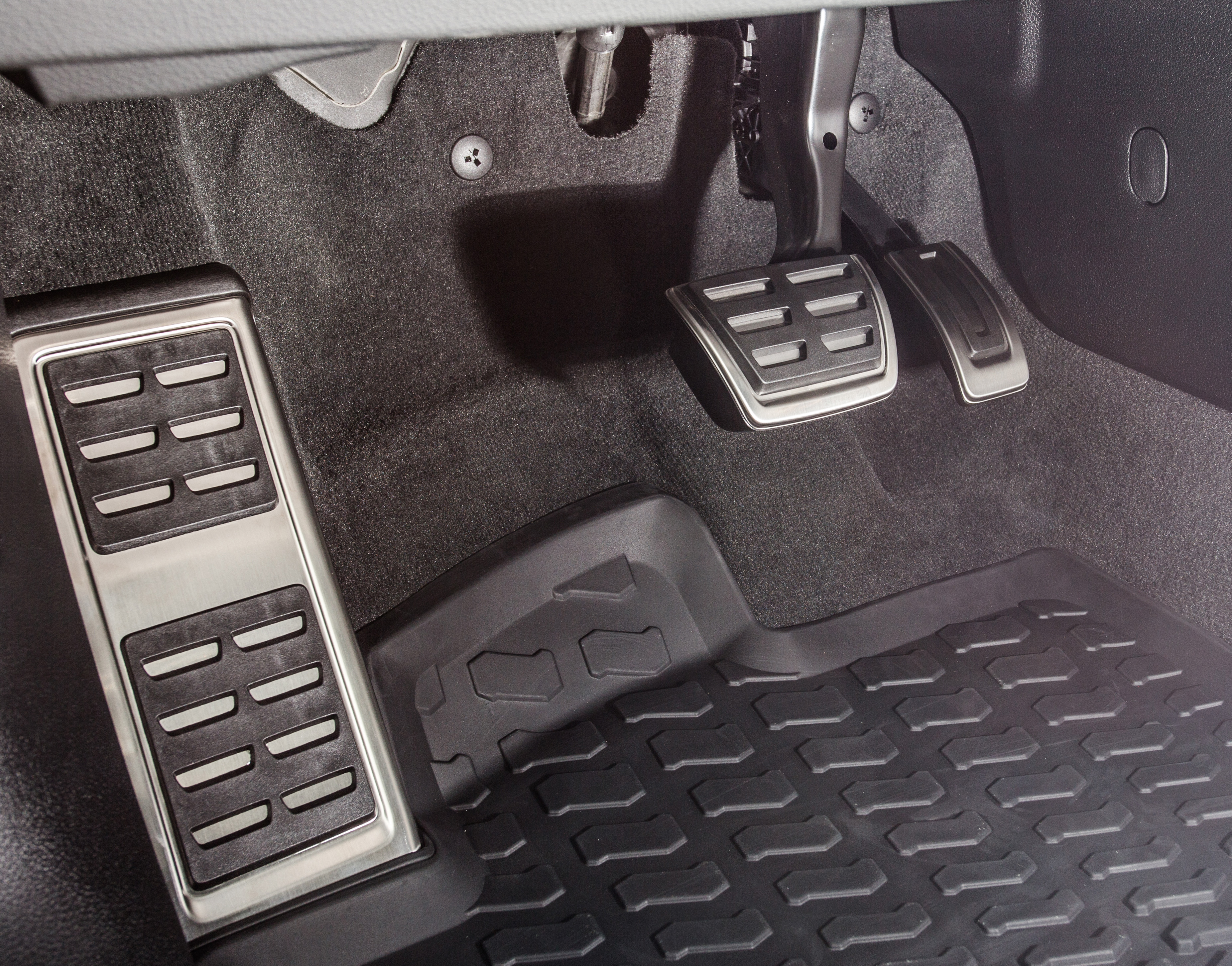 Pedaleira esportiva Audi Q3 (8V1064205A)