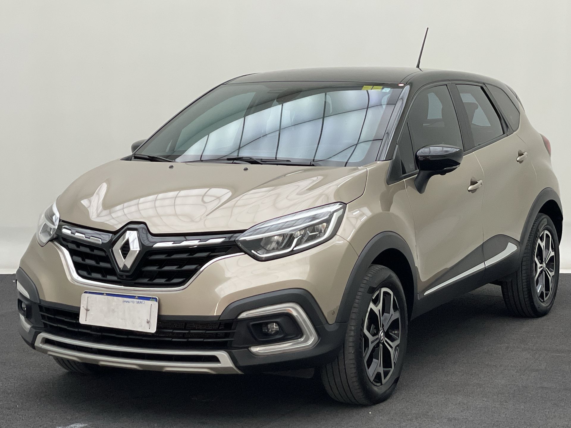 CAPTUR Iconic 1.3 TB 16V Flex 5p Aut.