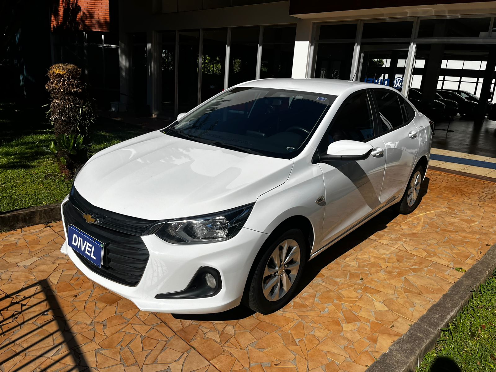 ONIX SEDAN Plus LT 1.0 12V TB Flex Aut.