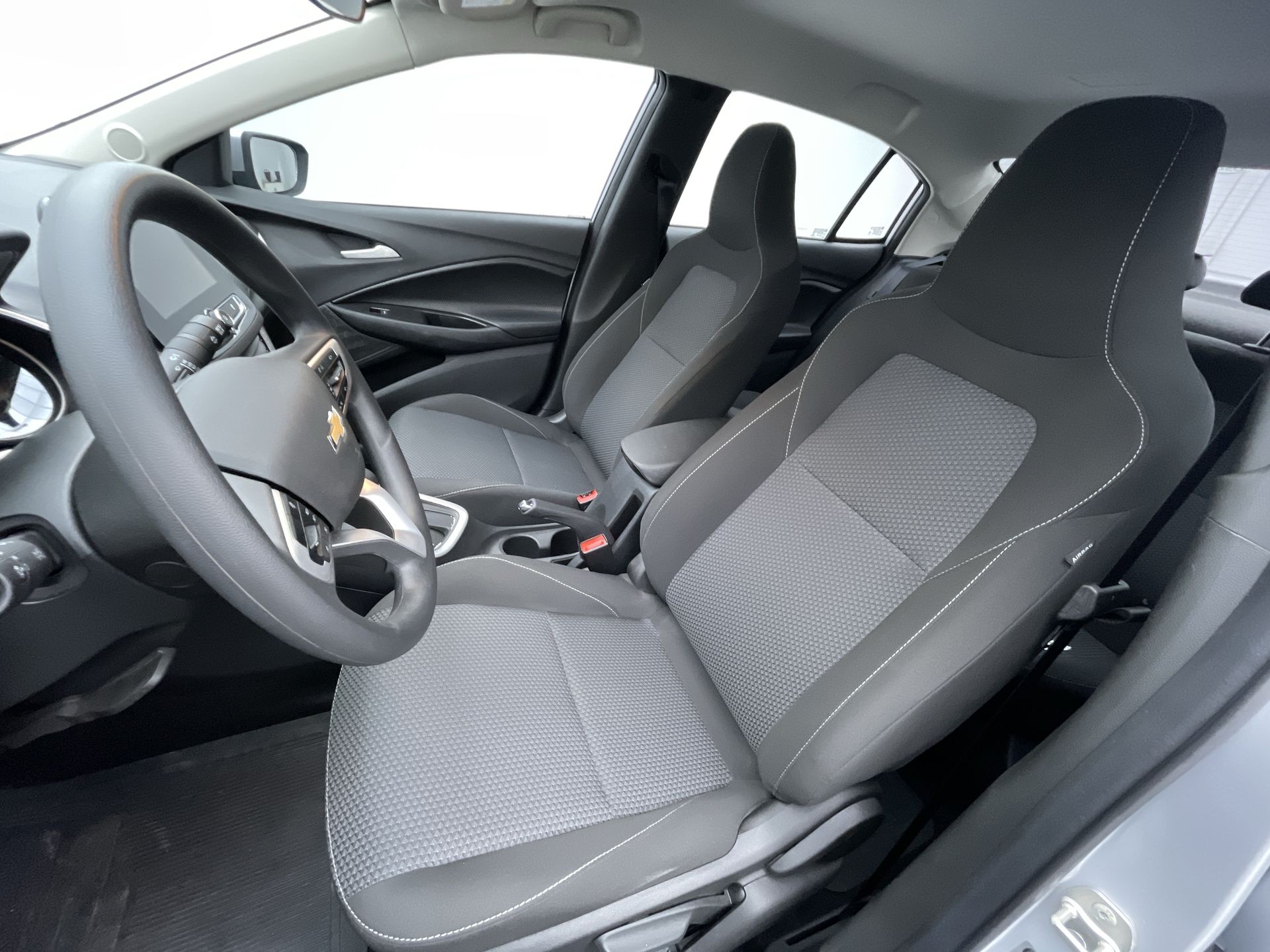 ONIX SEDAN Plus 1.0 12V TB Flex Aut.