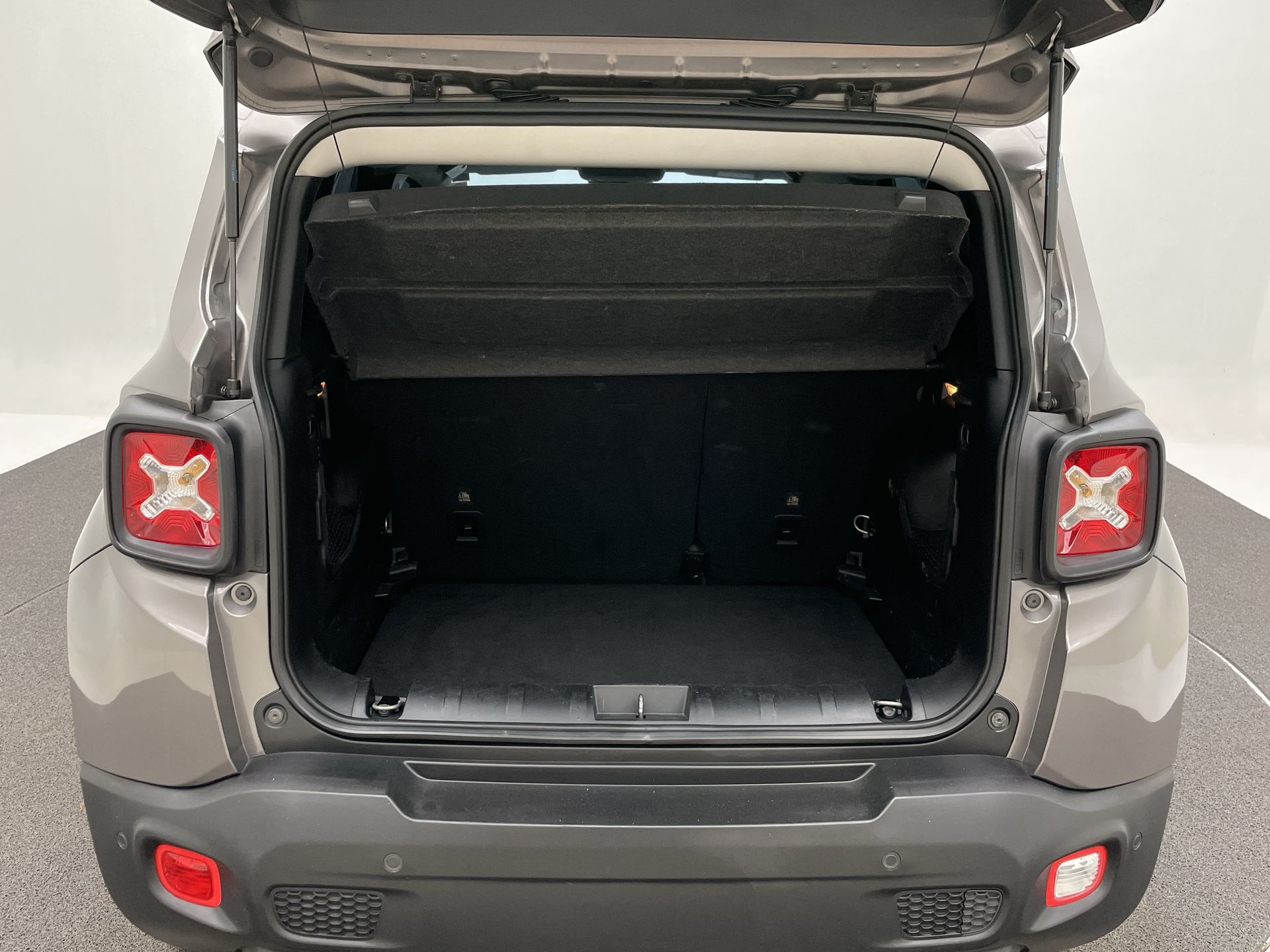 Renegade Longitude 1.8 4x2 Flex 16V Aut.