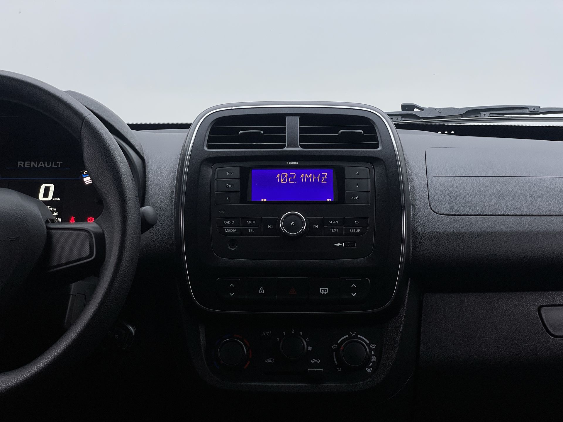 KWID Zen 1.0 Flex 12V 5p Mec.