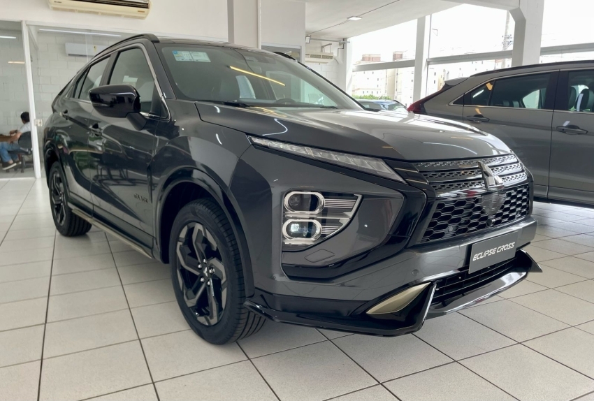 Mitsubishi-ECLIPSE CROSS-1.5 MIVEC TURBO GASOLINA HPE-S S-AWC BLACK CVT