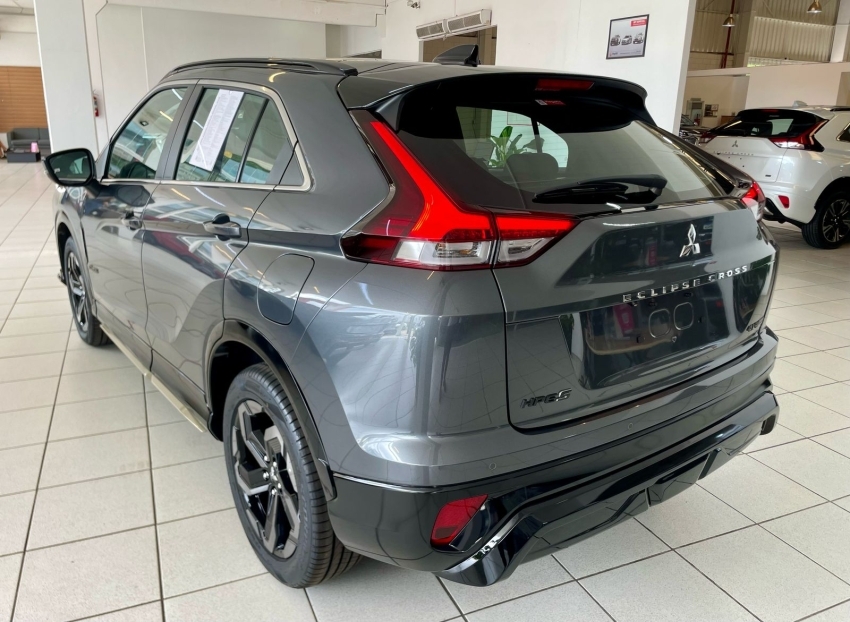 Mitsubishi-ECLIPSE CROSS-1.5 MIVEC TURBO GASOLINA HPE-S S-AWC BLACK CVT