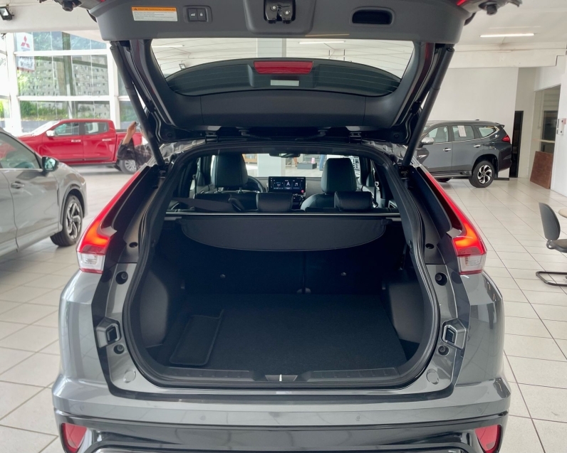 Mitsubishi-ECLIPSE CROSS-1.5 MIVEC TURBO GASOLINA HPE-S S-AWC BLACK CVT