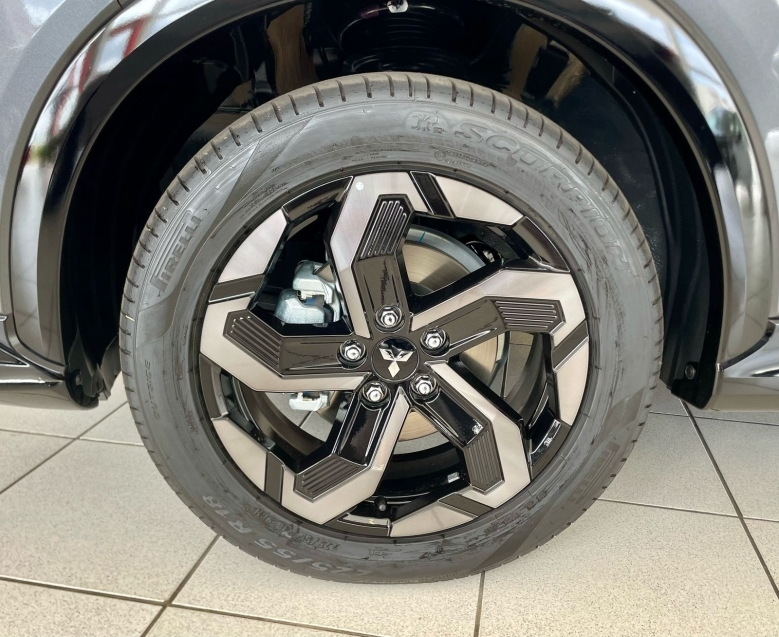 Mitsubishi-ECLIPSE CROSS-1.5 MIVEC TURBO GASOLINA HPE-S S-AWC BLACK CVT