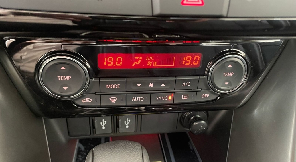 Mitsubishi-ECLIPSE CROSS-1.5 MIVEC TURBO GASOLINA HPE-S S-AWC BLACK CVT