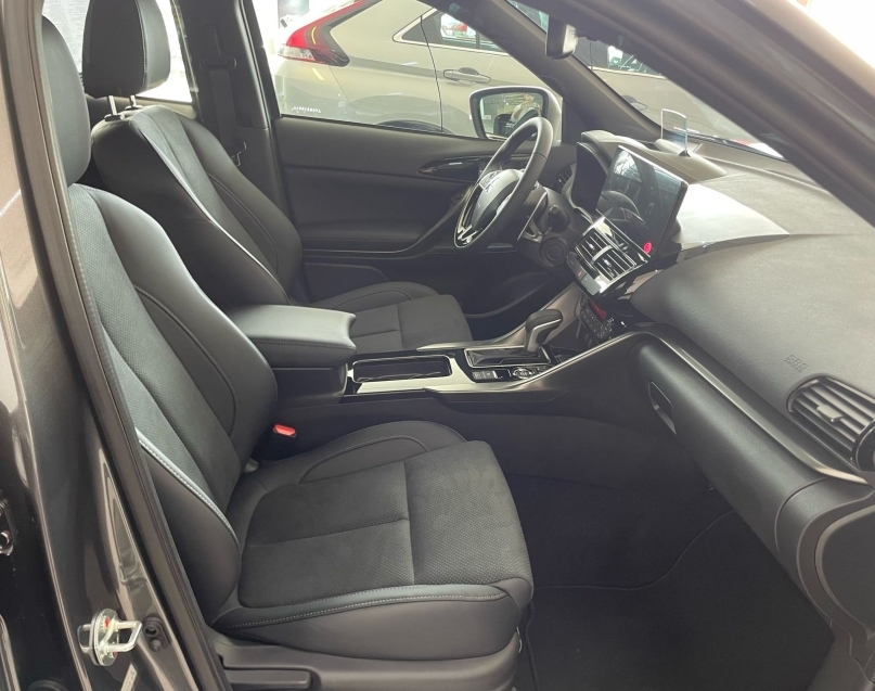 Mitsubishi-ECLIPSE CROSS-1.5 MIVEC TURBO GASOLINA HPE-S S-AWC BLACK CVT