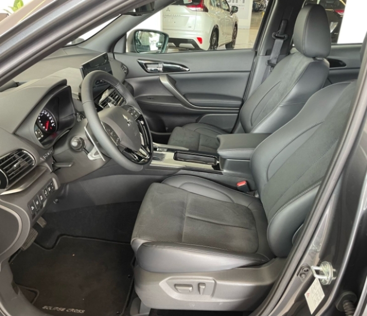 Mitsubishi-ECLIPSE CROSS-1.5 MIVEC TURBO GASOLINA HPE-S S-AWC BLACK CVT