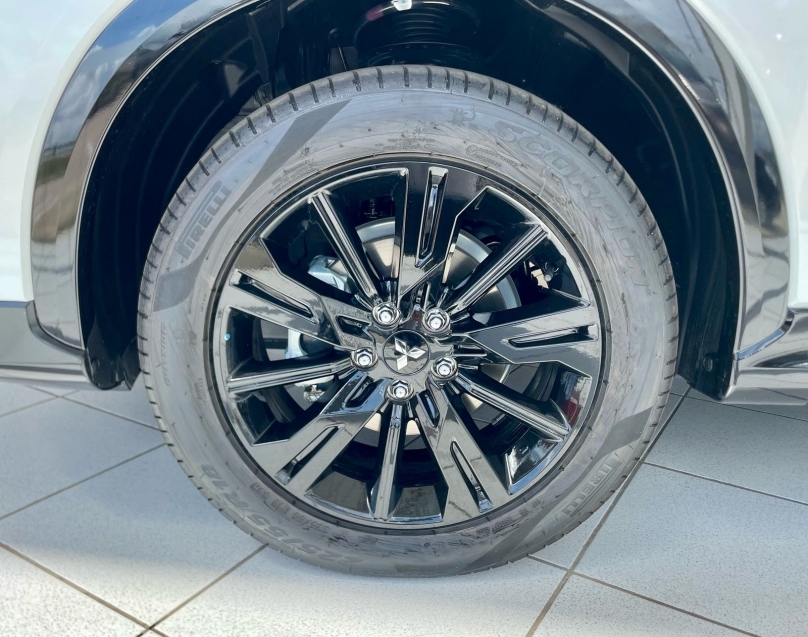 Mitsubishi-ECLIPSE CROSS-1.5 MIVEC TURBO GASOLINA HPE BLACK CVT