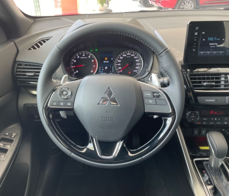 Mitsubishi-ECLIPSE CROSS-1.5 MIVEC TURBO GASOLINA HPE BLACK CVT