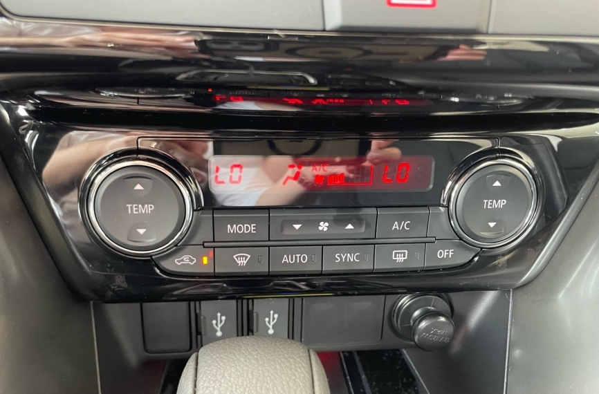 Mitsubishi-ECLIPSE CROSS-1.5 MIVEC TURBO GASOLINA HPE BLACK CVT