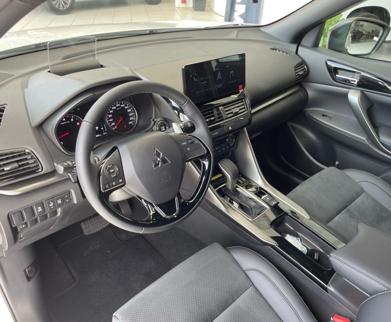 Mitsubishi-ECLIPSE CROSS-1.5 MIVEC TURBO GASOLINA HPE BLACK CVT