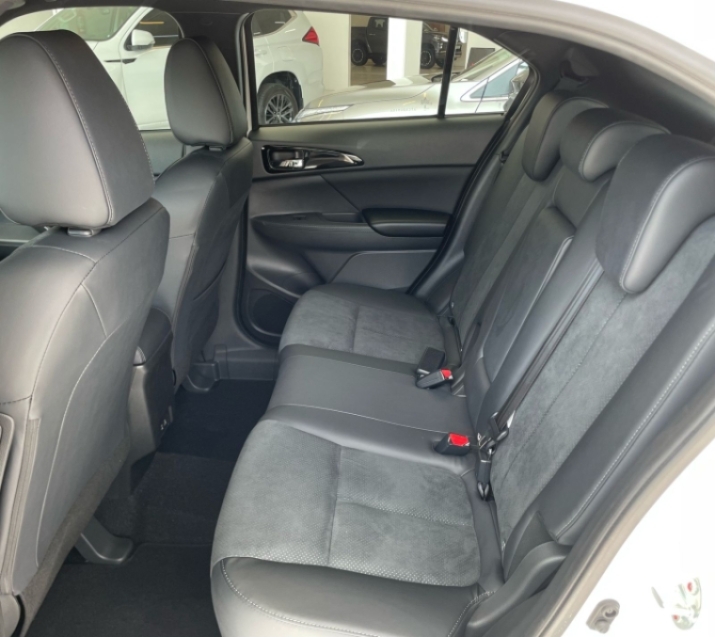 Mitsubishi-ECLIPSE CROSS-1.5 MIVEC TURBO GASOLINA HPE BLACK CVT