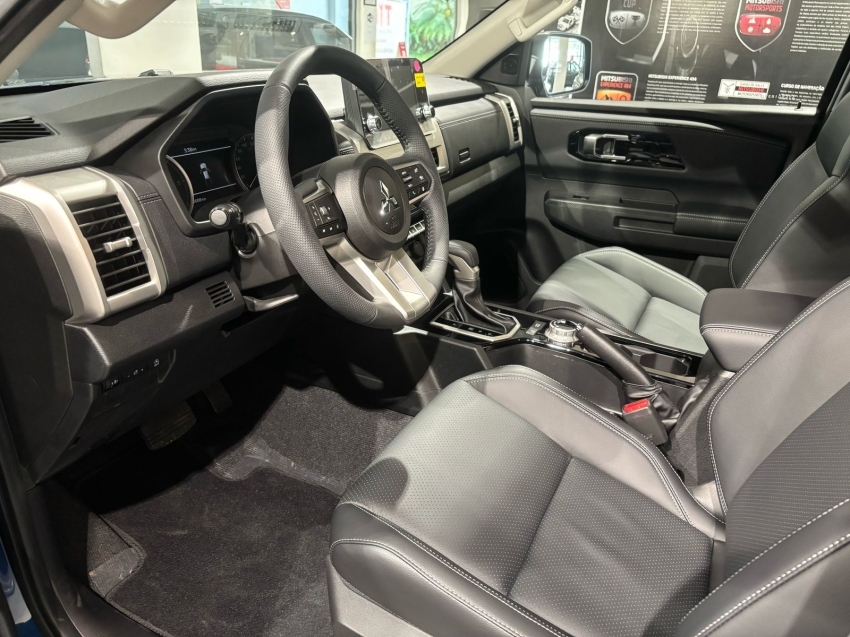 Mitsubishi-TRITON-2.4 BITURBO DIESEL HPE-S 4X4 AUTOMÁTICO