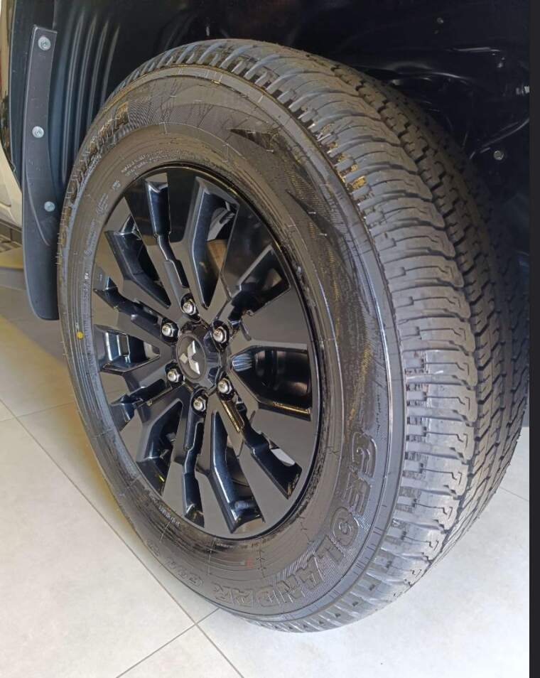 Mitsubishi-TRITON-2.4 BITURBO DIESEL CD KATANA 4X4 AUTOMÁTICO