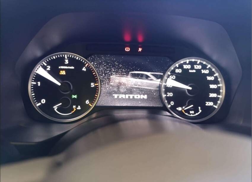 Mitsubishi-TRITON-2.4 BITURBO DIESEL CD KATANA 4X4 AUTOMÁTICO