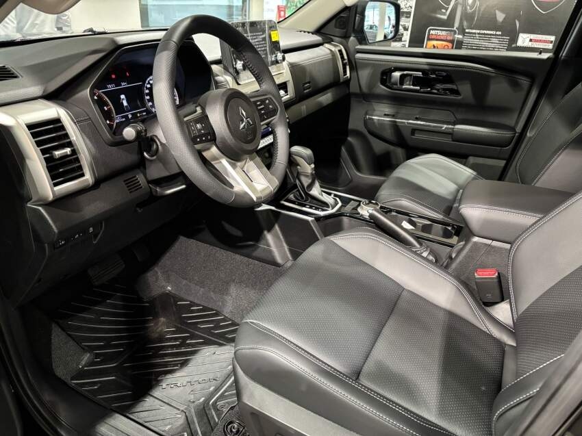 Mitsubishi-TRITON-2.4 BITURBO DIESEL CD HPE 4X4 AUTOMÁTICO