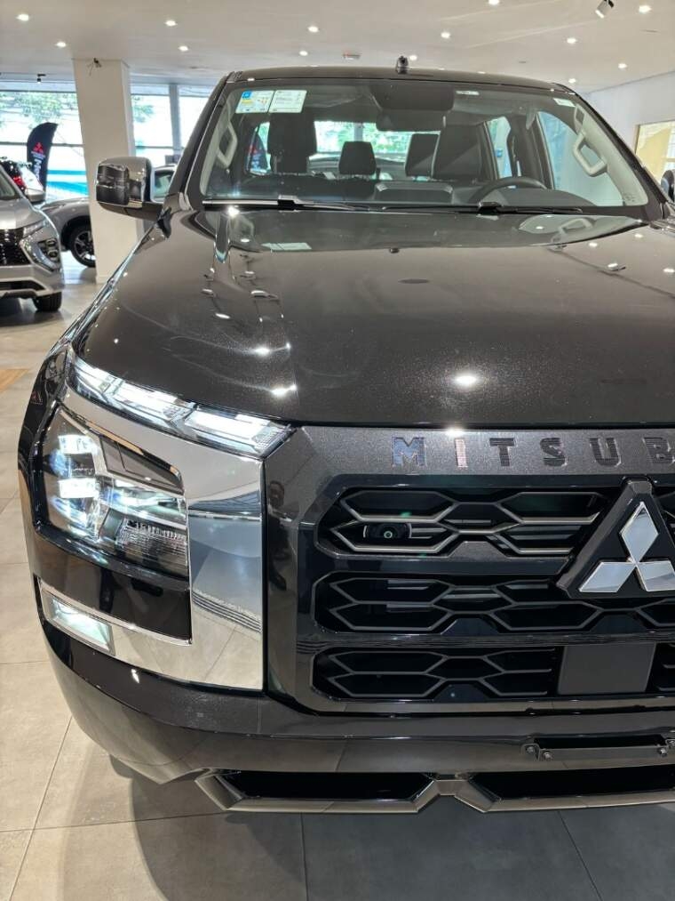 Mitsubishi-TRITON-2.4 BITURBO DIESEL CD HPE 4X4 AUTOMÁTICO