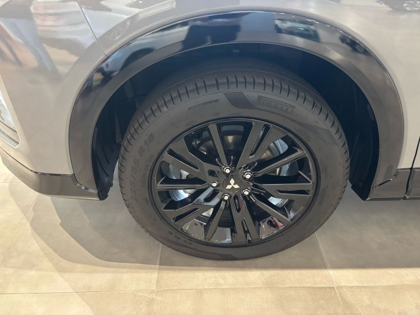 Mitsubishi-ECLIPSE CROSS-1.5 MIVEC TURBO GASOLINA HPE BLACK CVT