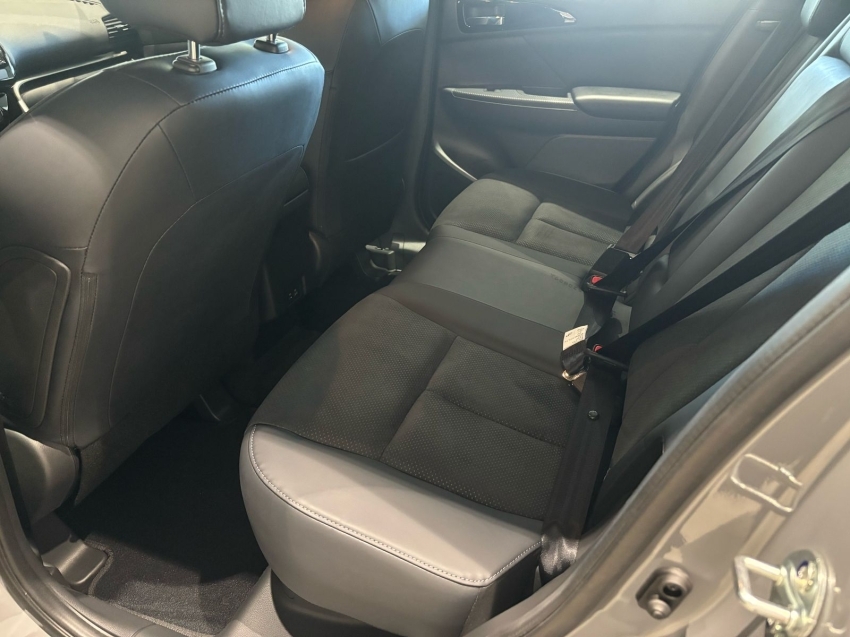 Mitsubishi-ECLIPSE CROSS-1.5 MIVEC TURBO GASOLINA HPE BLACK CVT