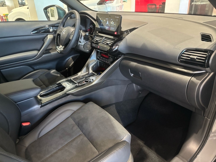 Mitsubishi-ECLIPSE CROSS-1.5 MIVEC TURBO GASOLINA HPE BLACK CVT