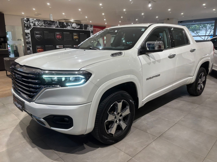 2.0 HURRICANE 4 TURBO GASOLINA LARAMIE 4X4 AUTOMÁTICO