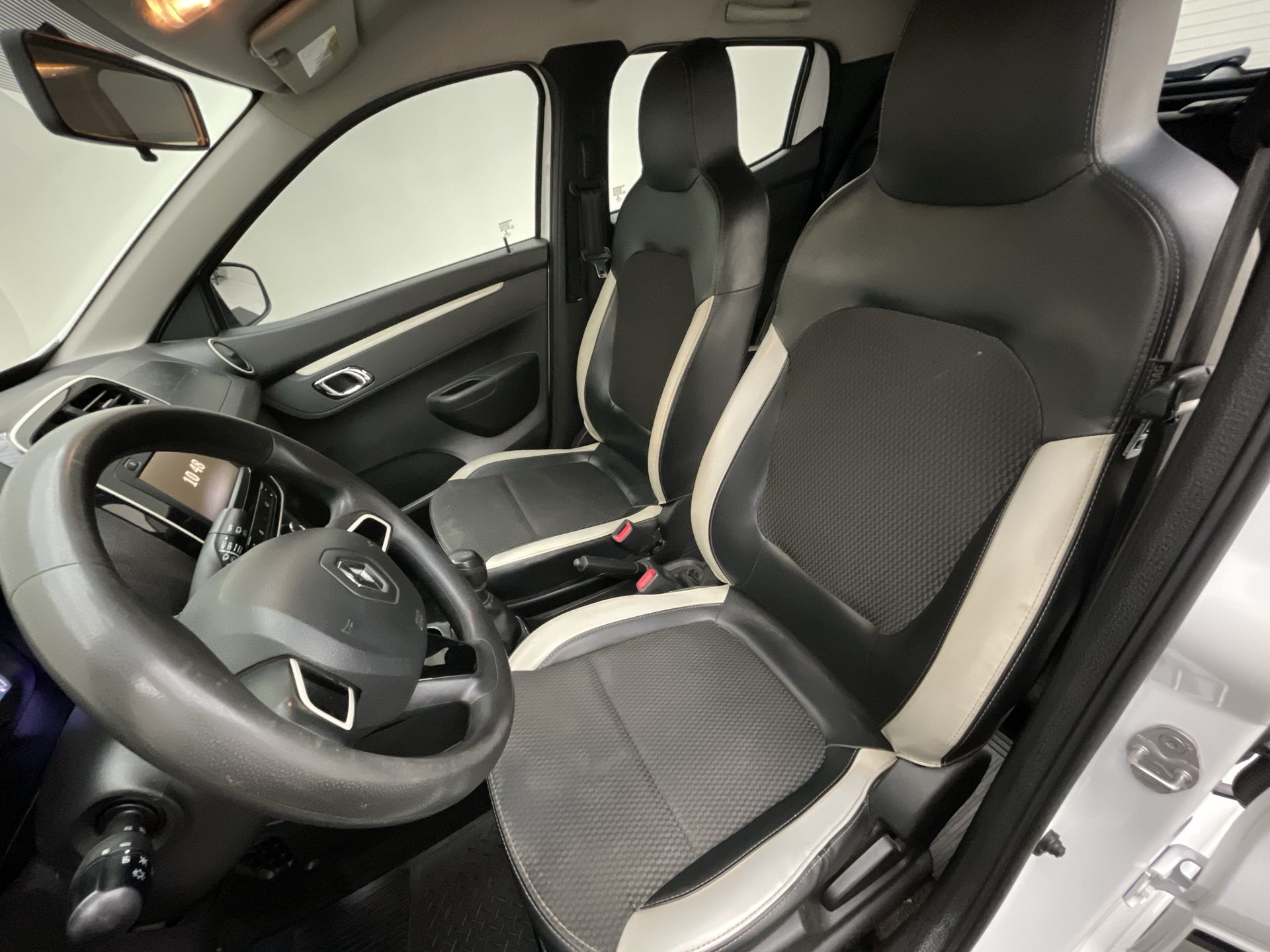 KWID Intense 1.0 Flex 12V 5p Mec.