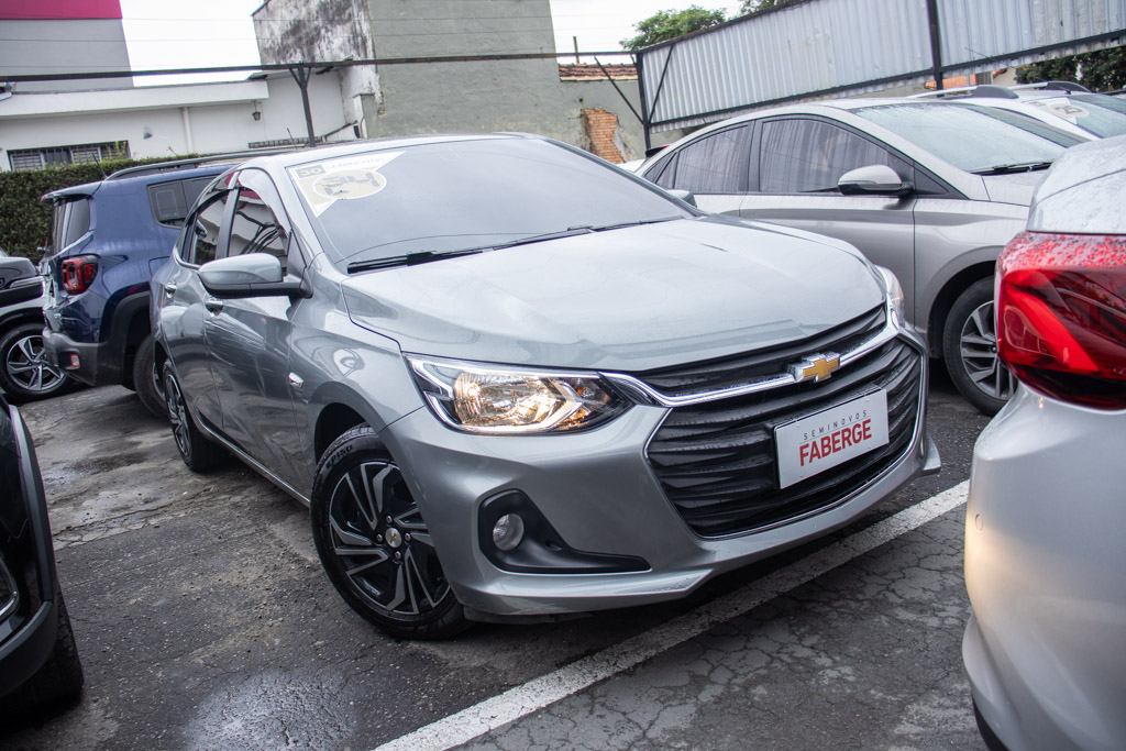 ONIX SEDAN Plus LT 1.0 12V TB Flex Mec.