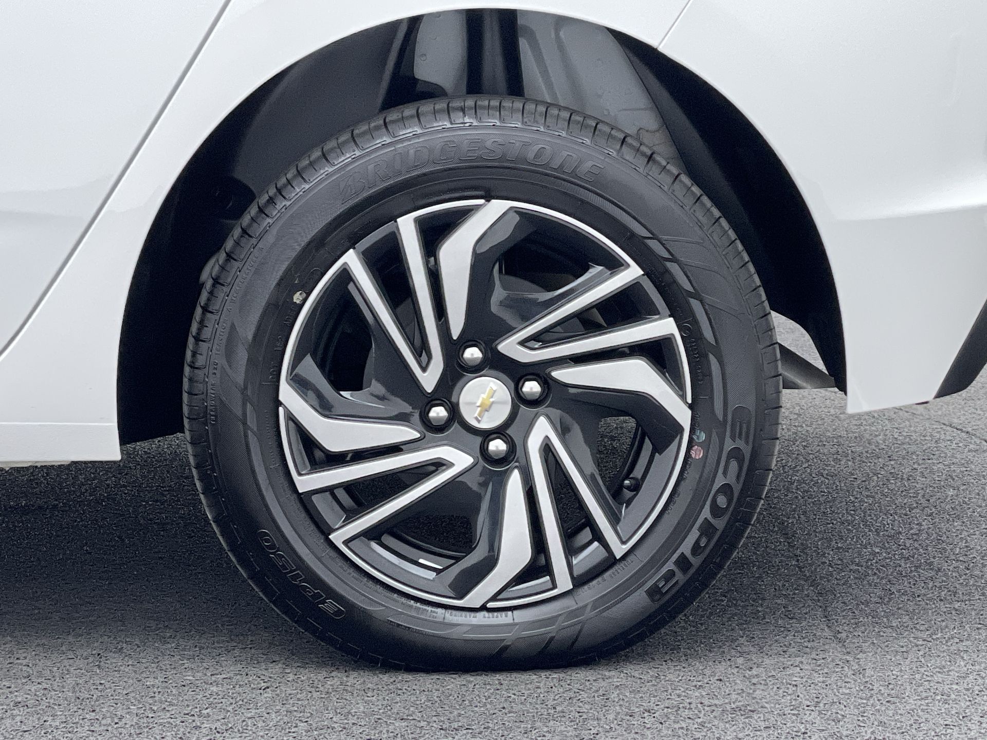 ONIX HATCH LT 1.0 12V TB Flex 5p Mec.