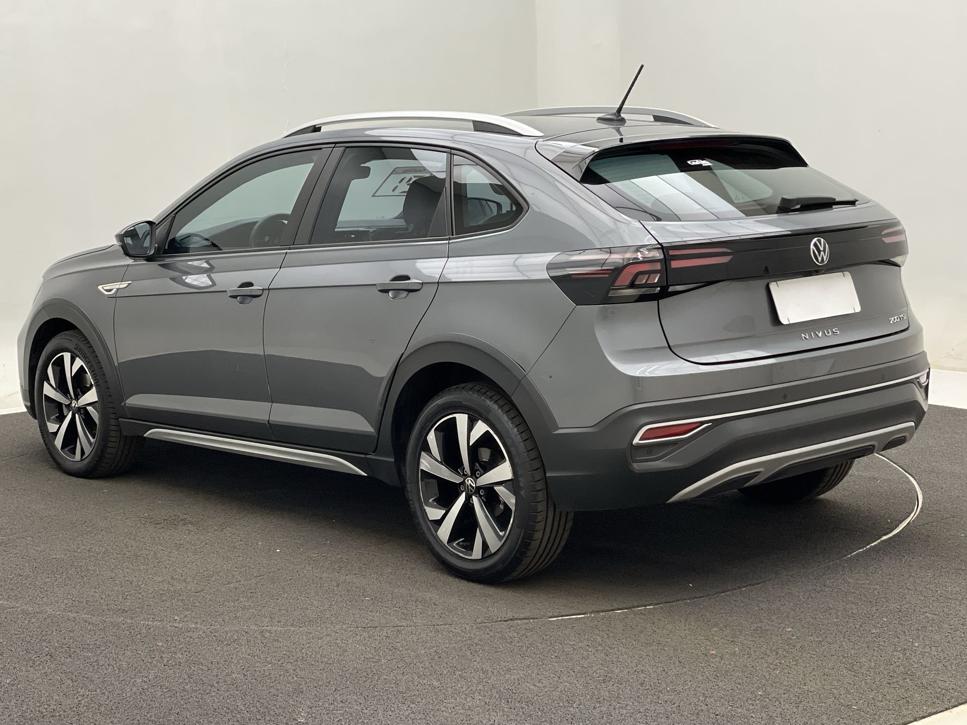 Nivus Highline 1.0 200 TSI Flex Aut.