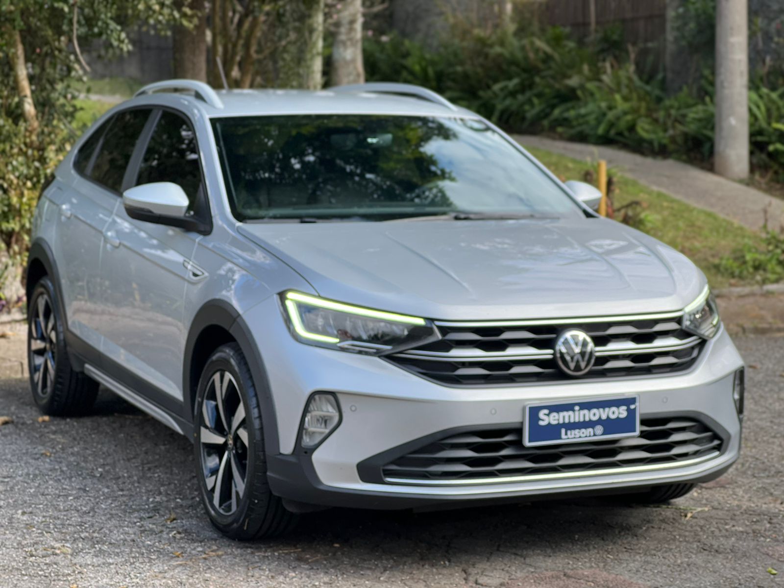 Nivus Highline 1.0 200 TSI Flex Aut.