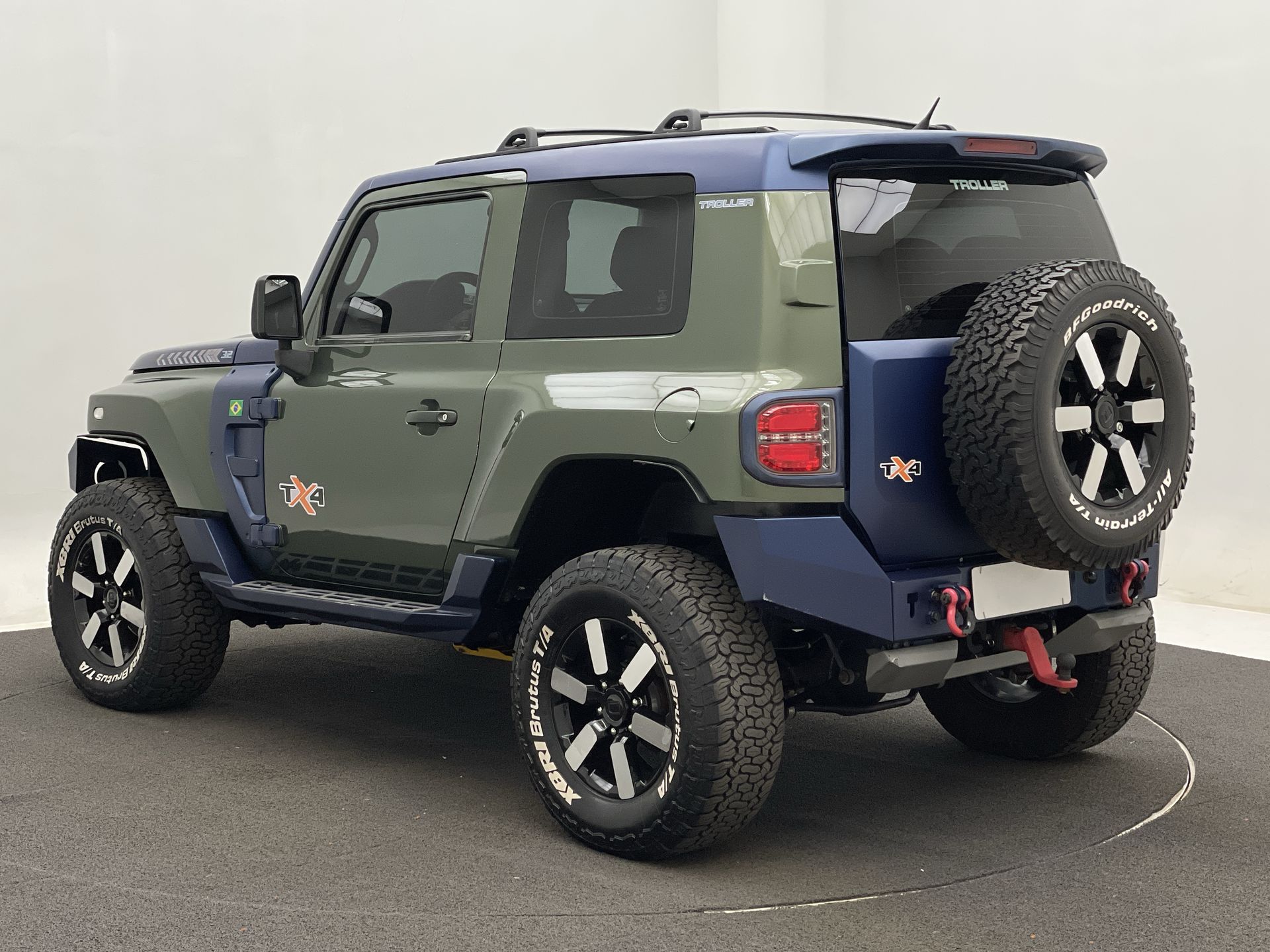 T-4 4x4 3.2 20V Tdi Cap. Rígida Diesel