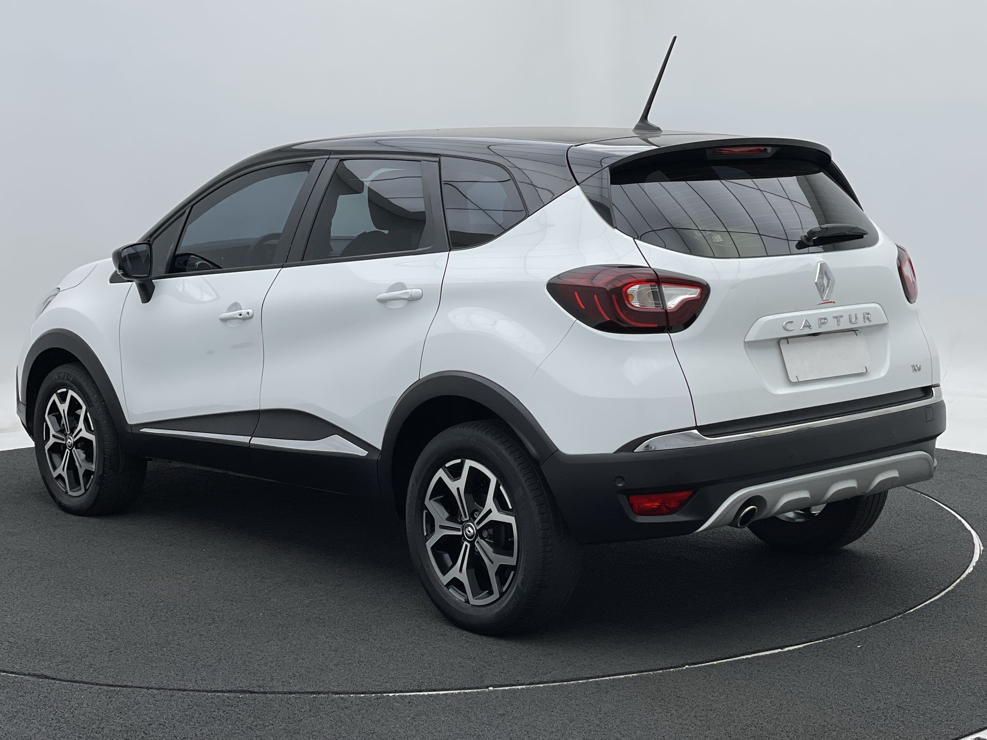 CAPTUR Iconic 1.3 TB 16V Flex 5p Aut.