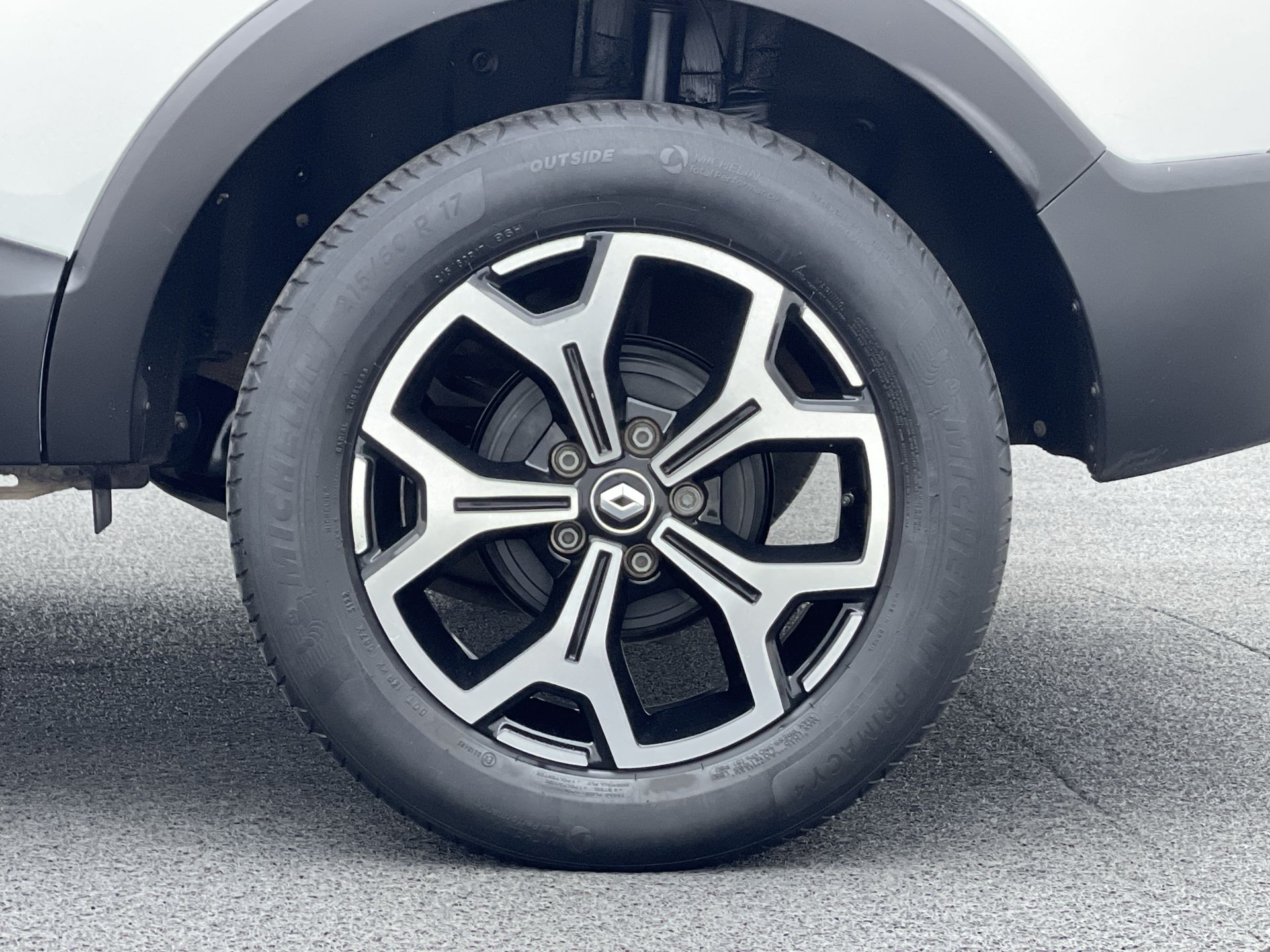 CAPTUR Iconic 1.3 TB 16V Flex 5p Aut.