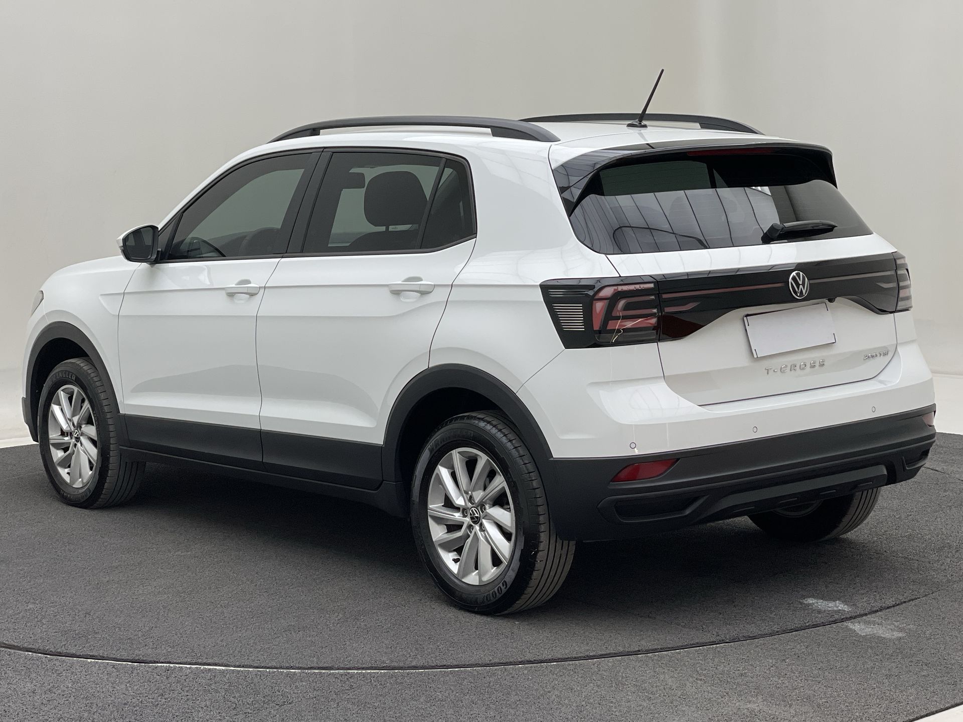VW - Volkswagen-T-Cross-T-Cross 200 TSI 1.0  Flex 12V 5p Aut.