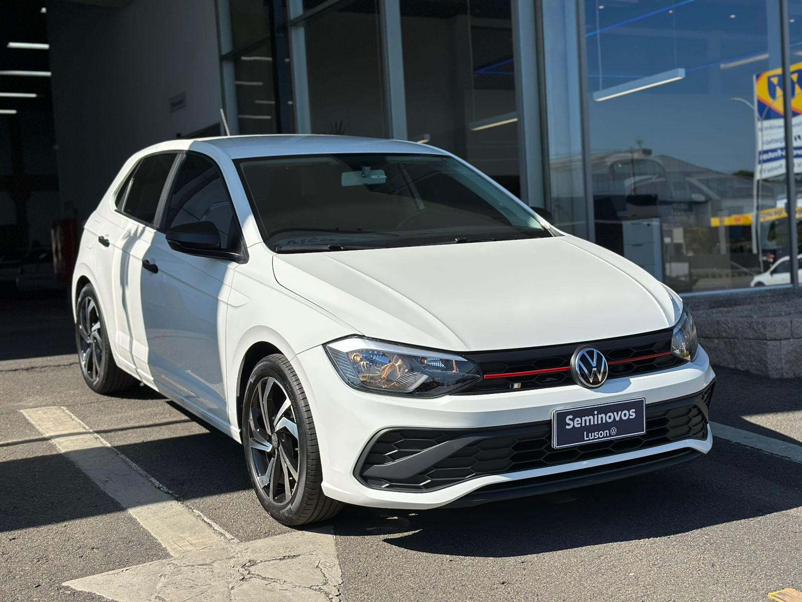 Polo Track 1.0 Flex 12V 5p