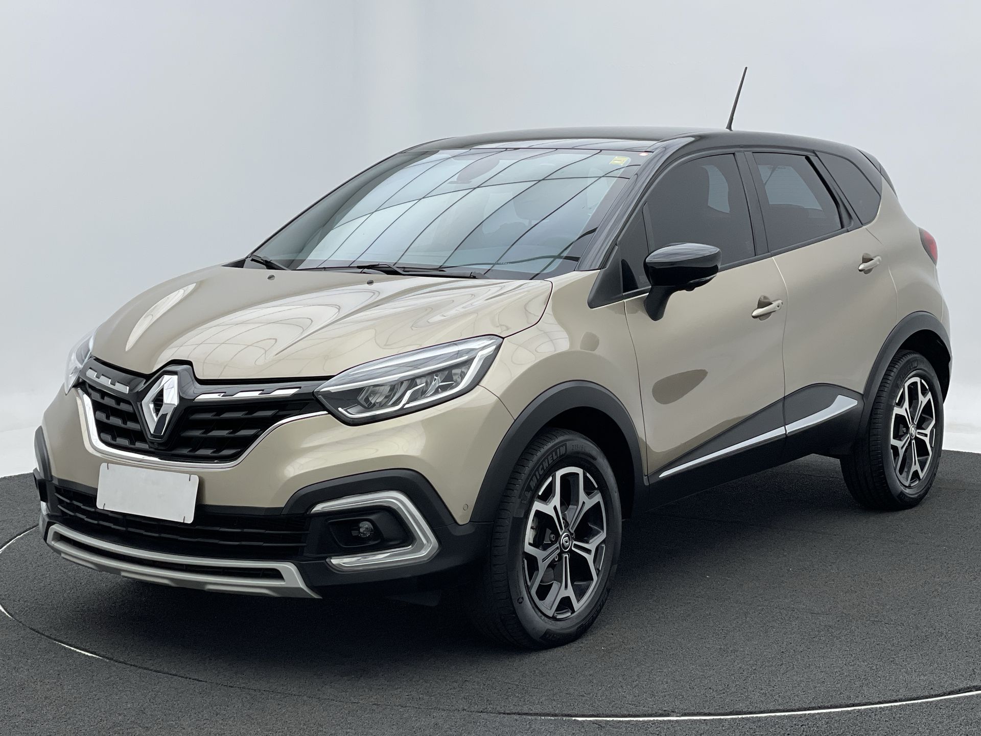 Renault-CAPTUR-CAPTUR Iconic 1.3 TB 16V Flex 5p Aut.