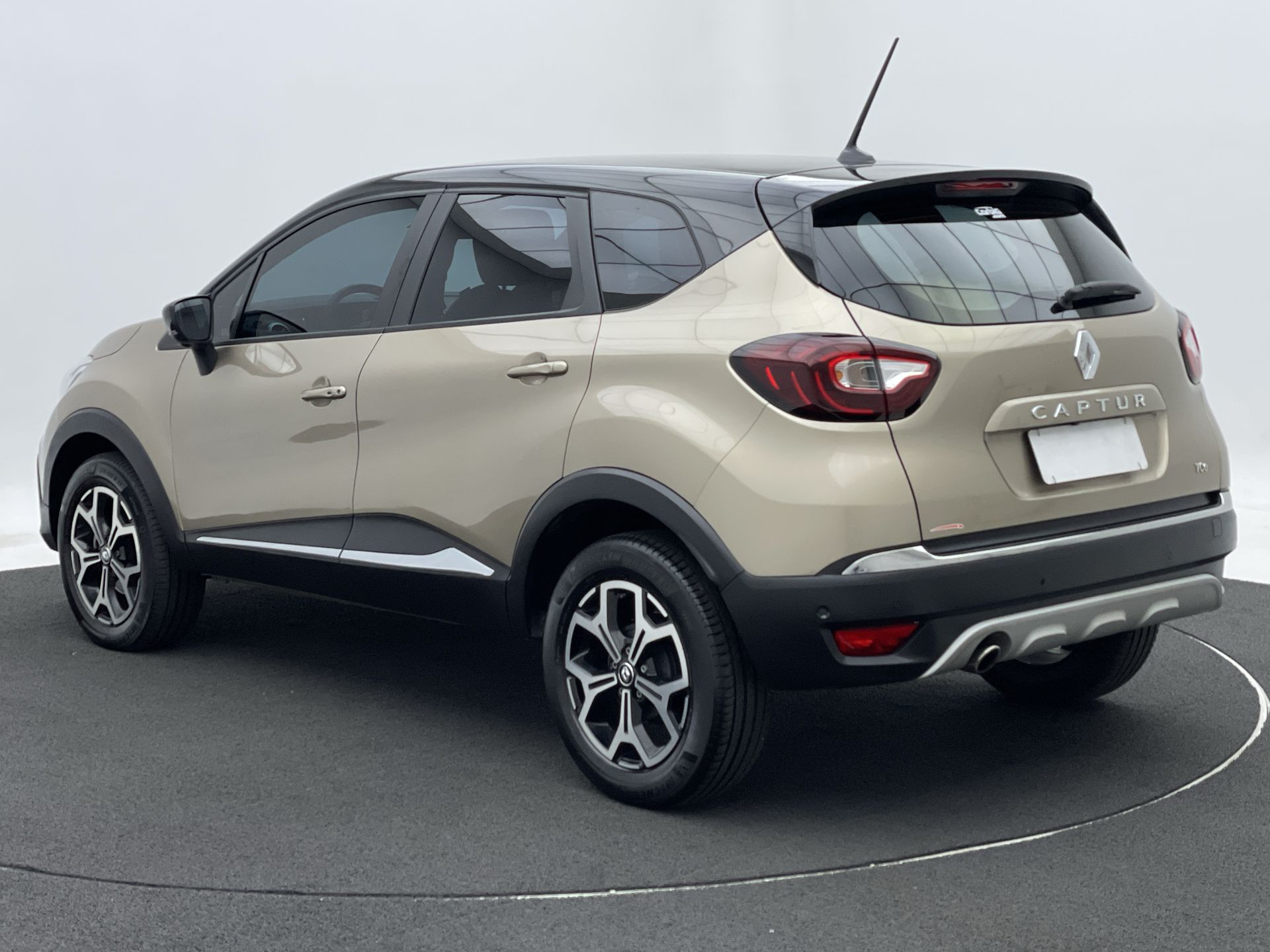 Renault-CAPTUR-CAPTUR Iconic 1.3 TB 16V Flex 5p Aut.