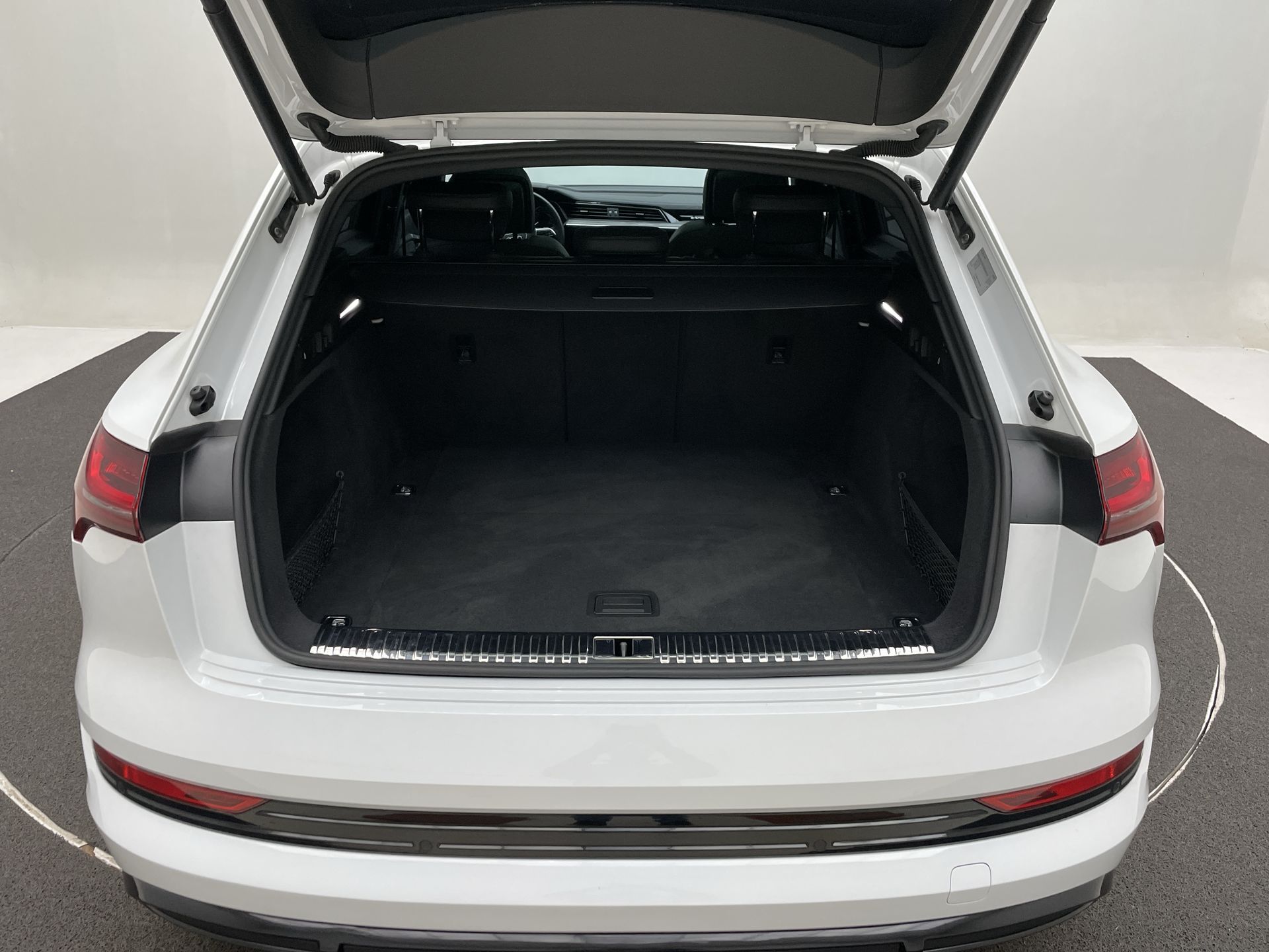 Audi-E-TRON-E-TRON Performa. Black Aut. (Elétrico)