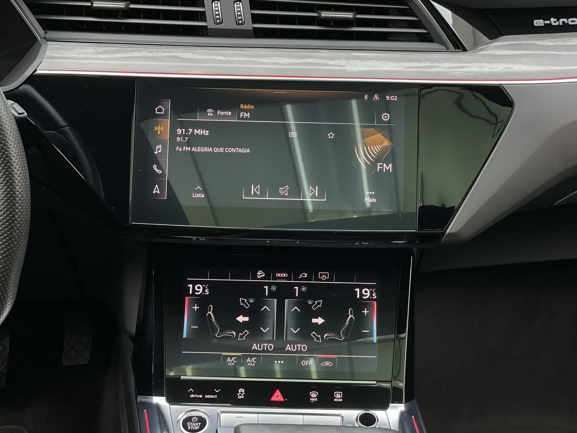 Audi-E-TRON-E-TRON Performa. Black Aut. (Elétrico)