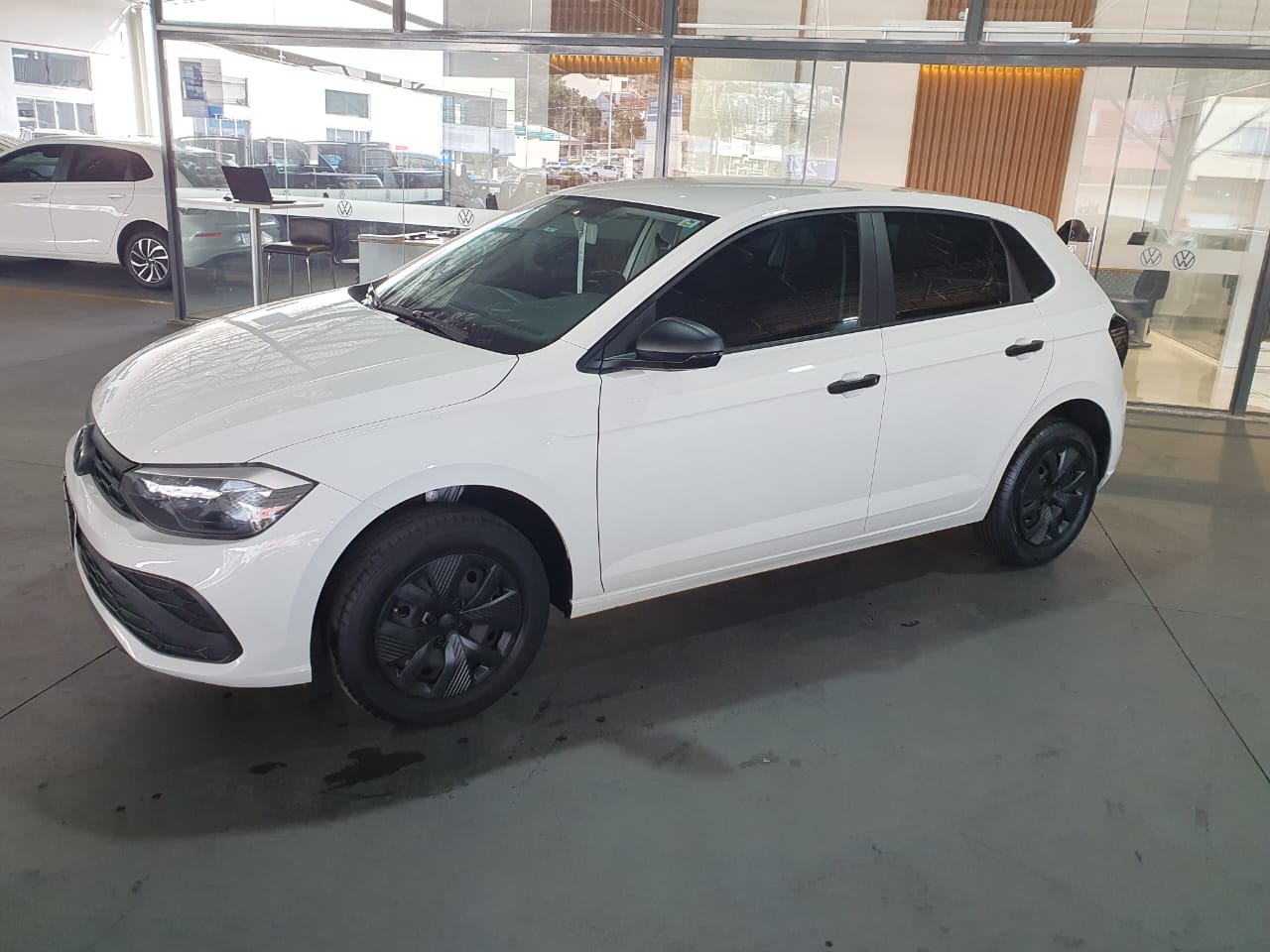 Polo Track Robust 1.0 Flex 12V 5p