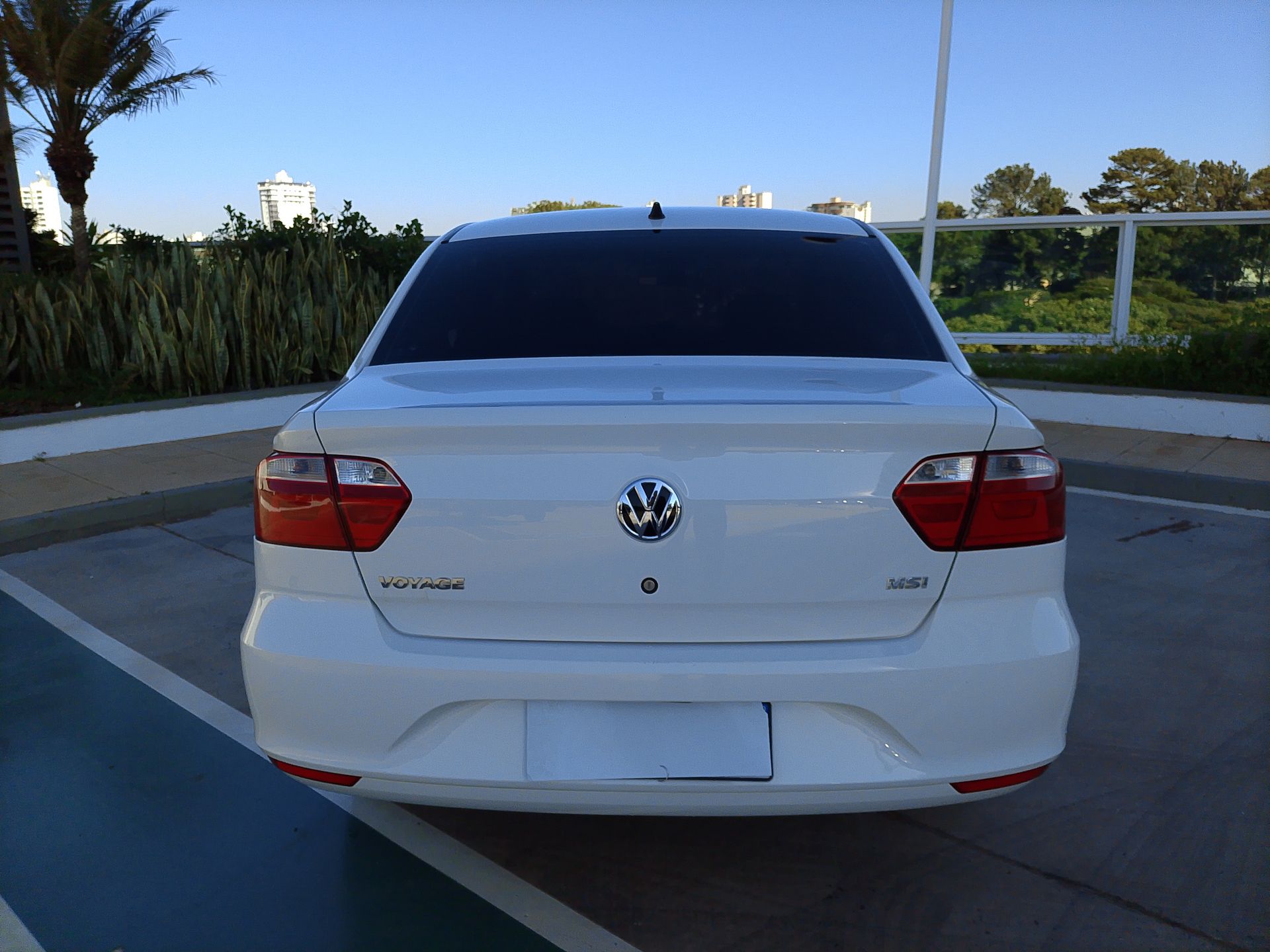 VW - Volkswagen-VOYAGE-VOYAGE 1.6 MSI Flex 16V 4p Aut.
