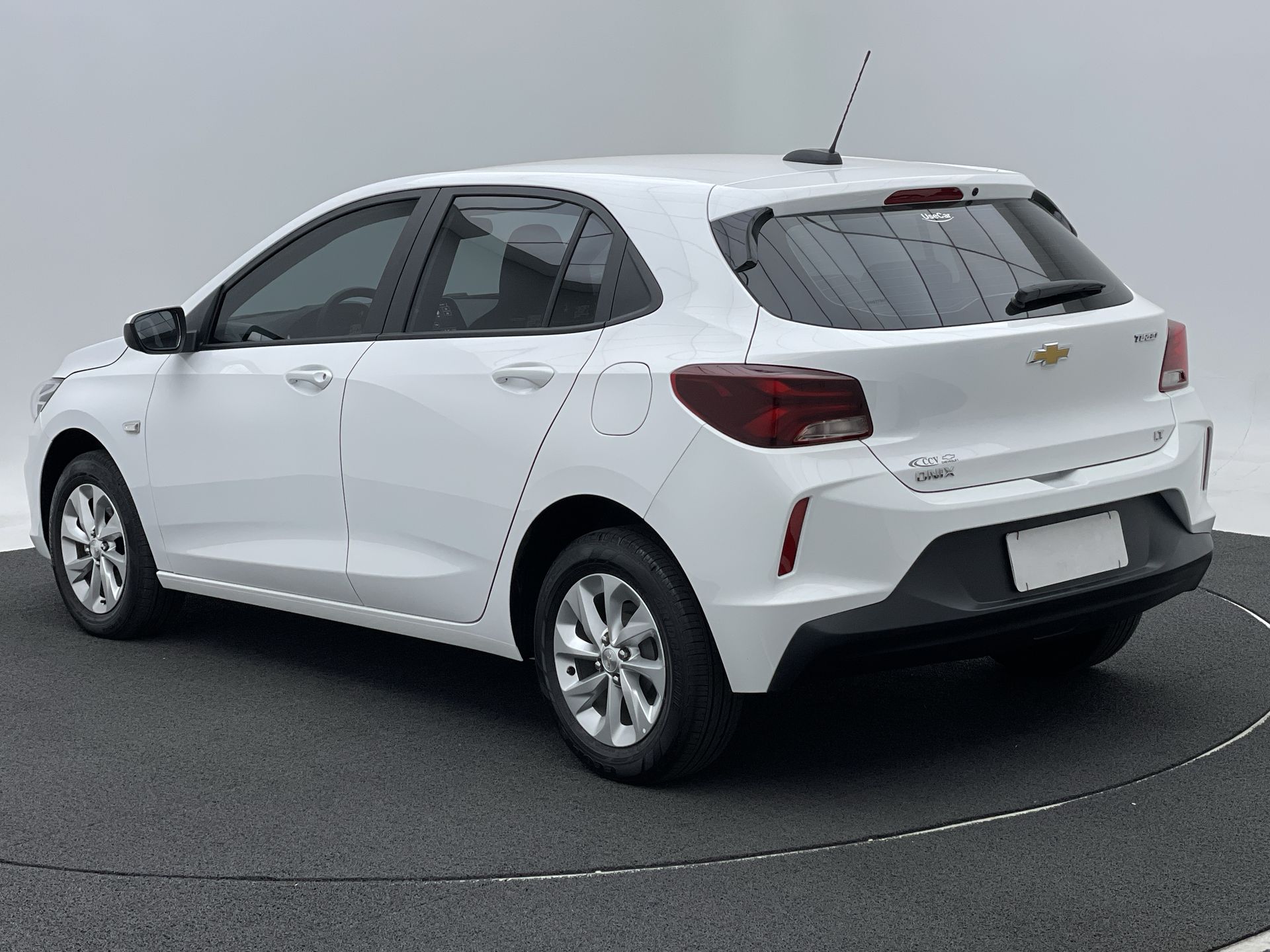 GM - Chevrolet-ONIX-ONIX HATCH LT 1.0 12V Flex 5p Mec.