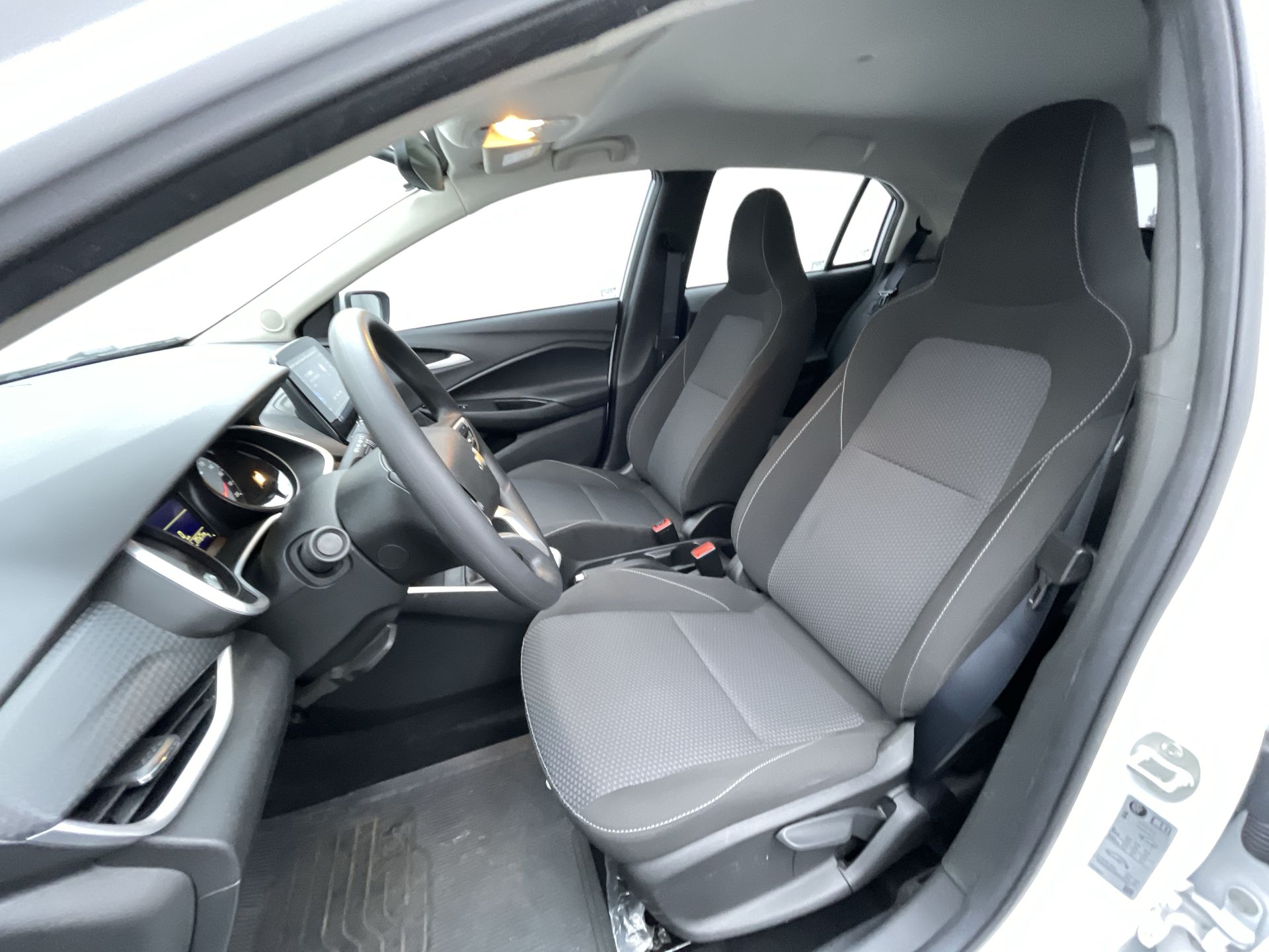 GM - Chevrolet-ONIX-ONIX HATCH LT 1.0 12V Flex 5p Mec.