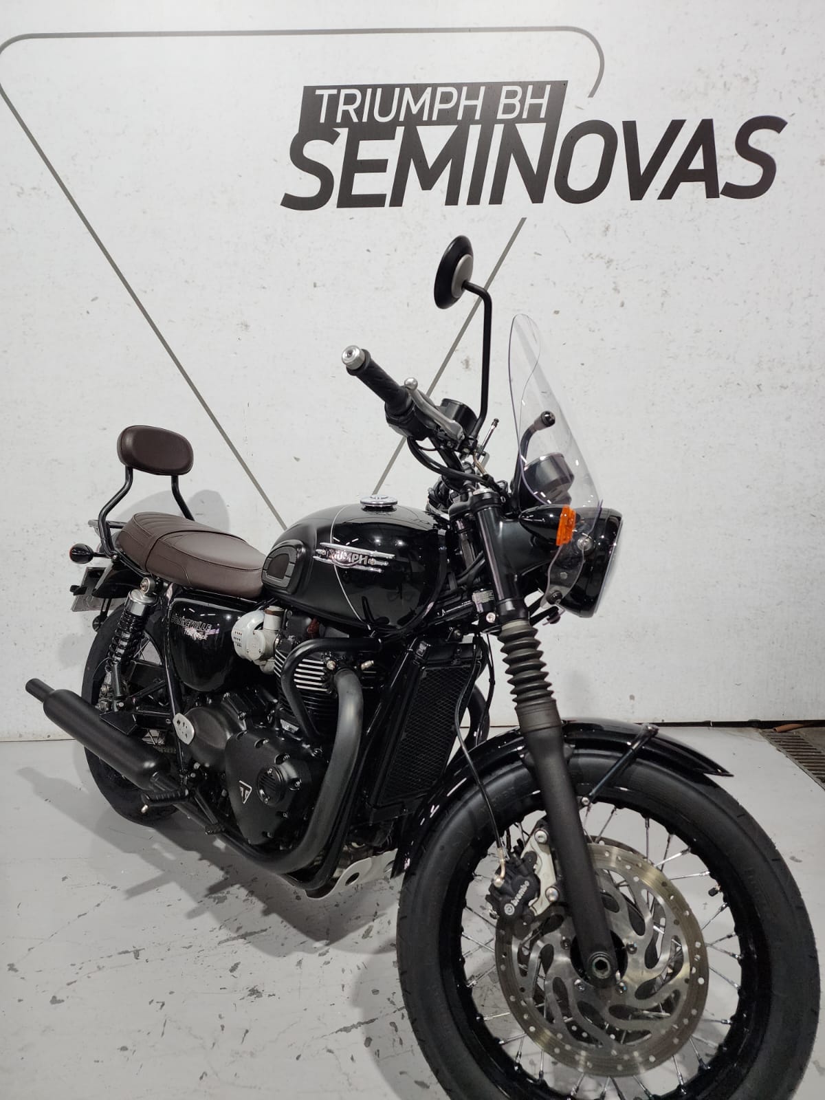 TRIUMPH-BONNEVILLE-BONNEVILLE T120 BLACK