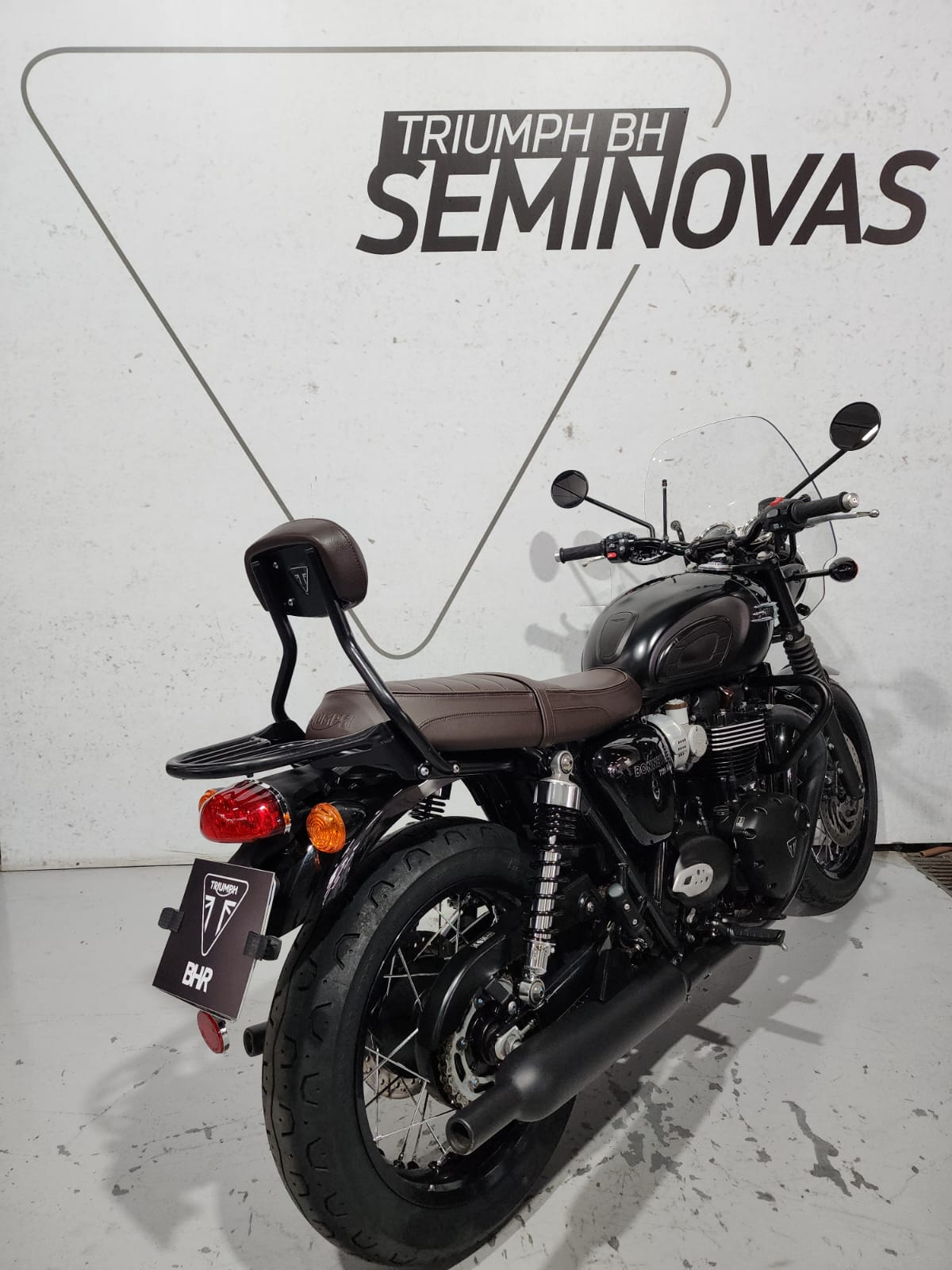 TRIUMPH-BONNEVILLE-BONNEVILLE T120 BLACK