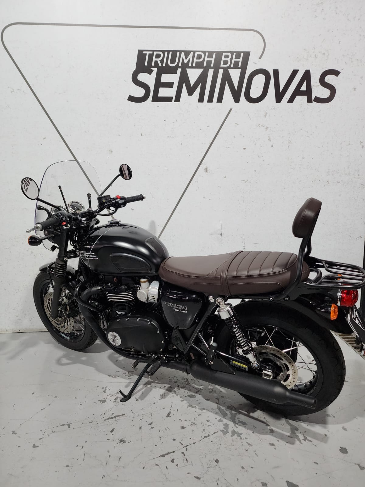 TRIUMPH-BONNEVILLE-BONNEVILLE T120 BLACK