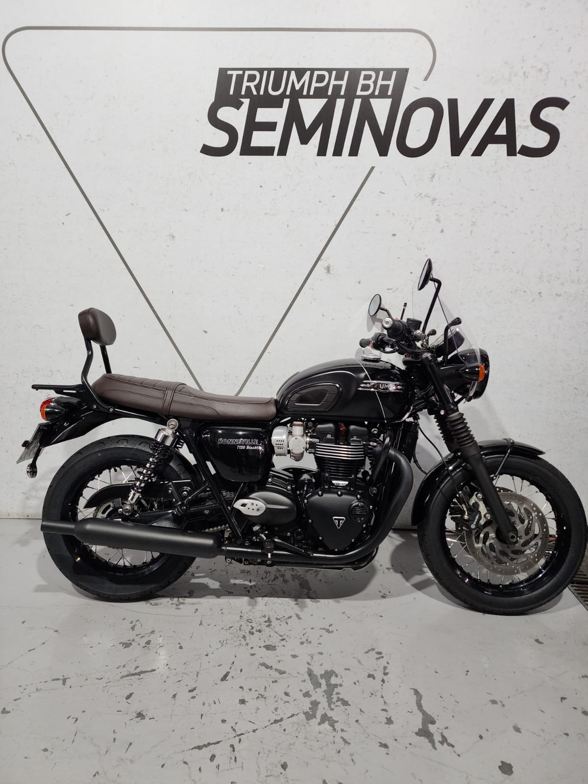 BONNEVILLE T120 BLACK