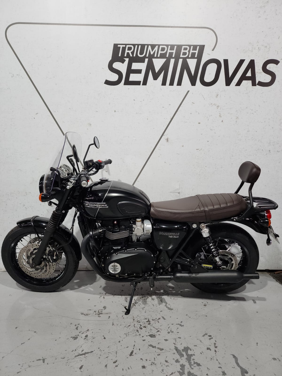 TRIUMPH-BONNEVILLE-BONNEVILLE T120 BLACK